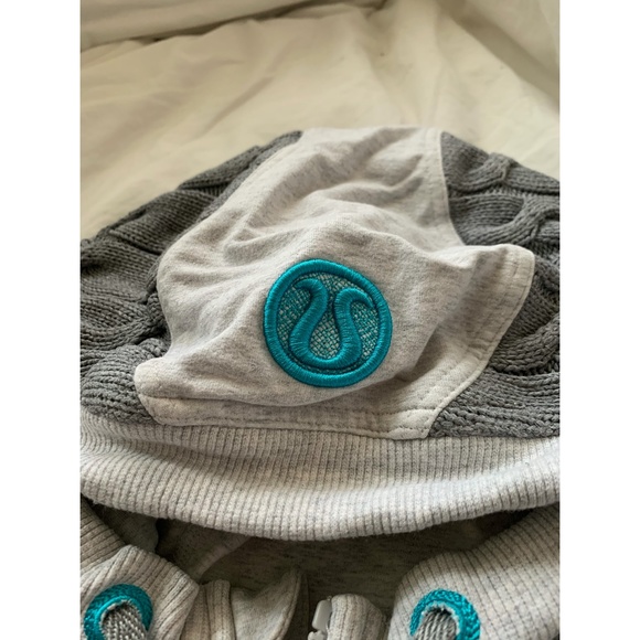 Lululemon Grey Cable Knit Scuba Hoodie - Picture 4 of 7